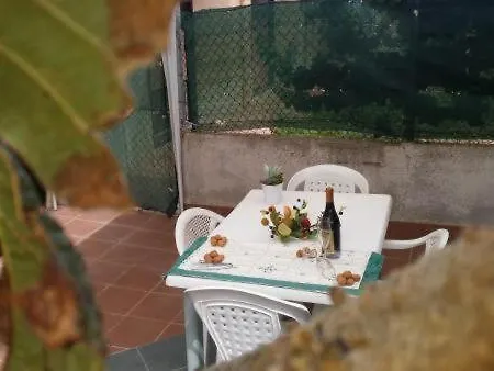 شقة Appartameti House & Orange House Finale